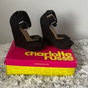 COPY - - Charlotte Russe platform shoes size 6 black